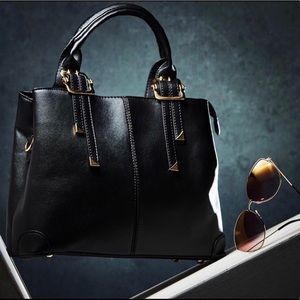 Black Purse
